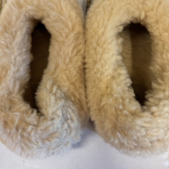 Ugg Wrinn Beige Knit Slippers - Picture 3 of 12